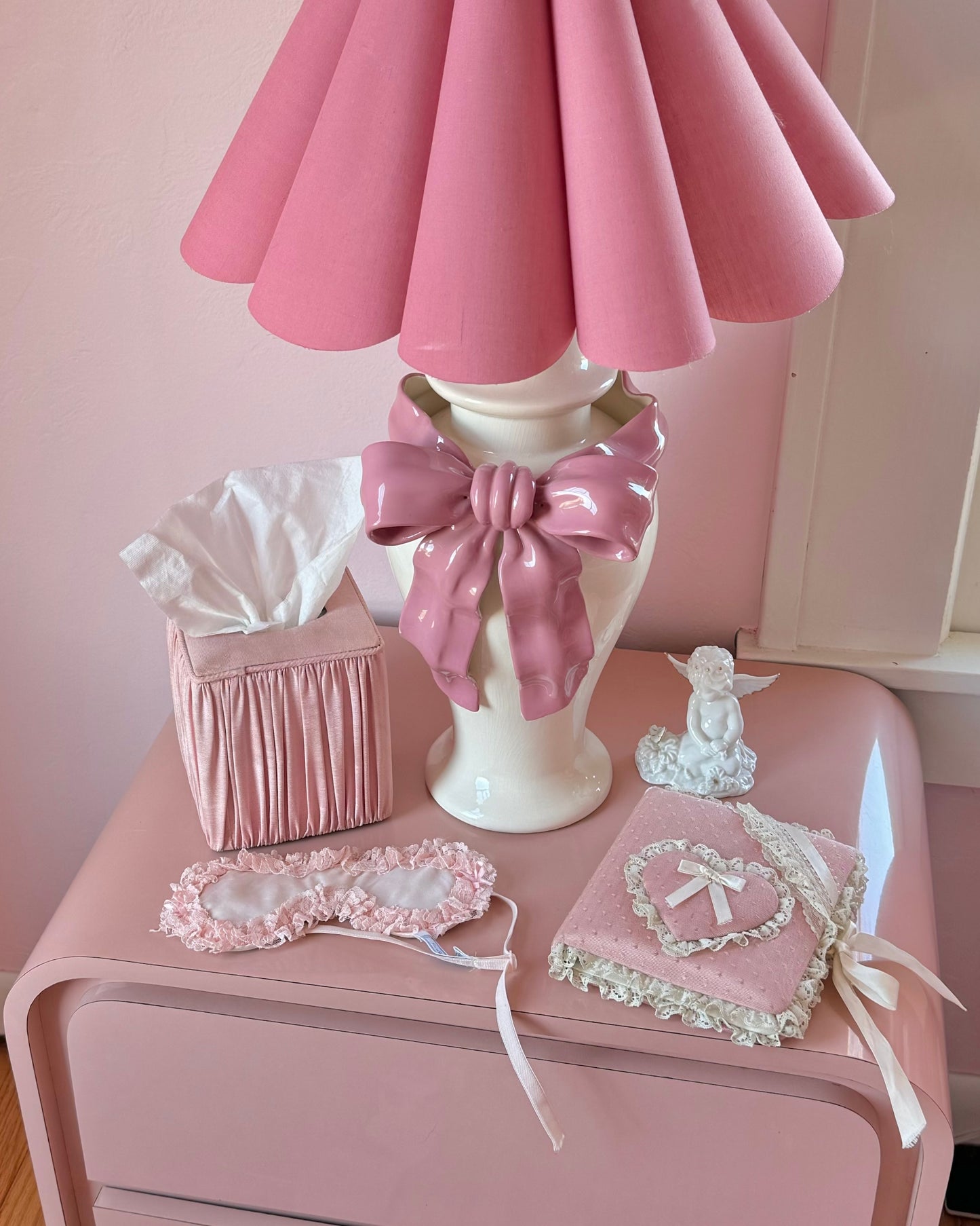 Bow Lamp