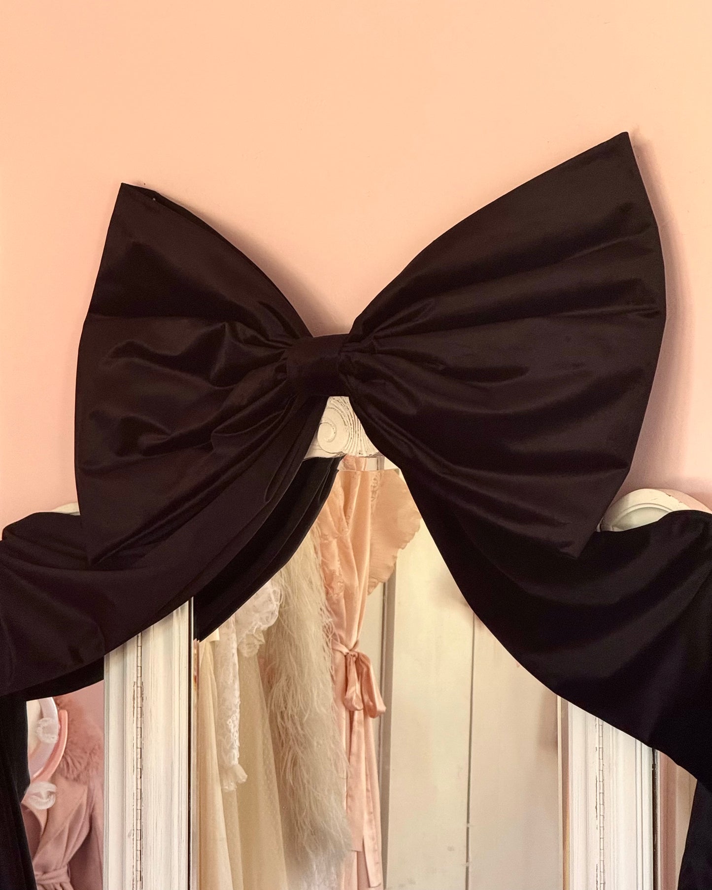 Black Velvet Disco Baby Dahl Bow